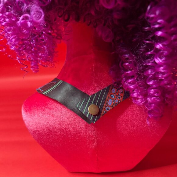 Upcycled Cactus Leather Collar – Hand-Painted, Unique Statement Accessory - Picture 9 of 14